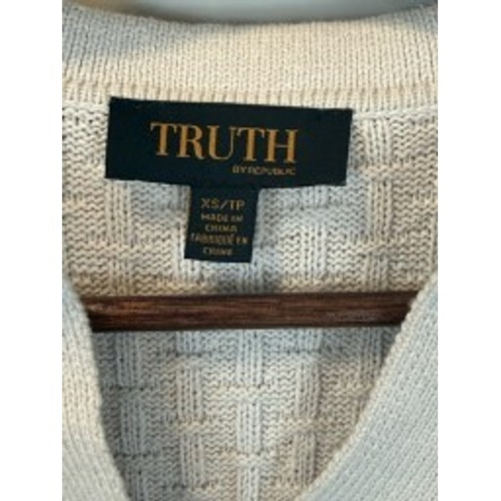 TRUTH by Republic Beige Textured Sweater Vest size XS - Picture 4 of 7